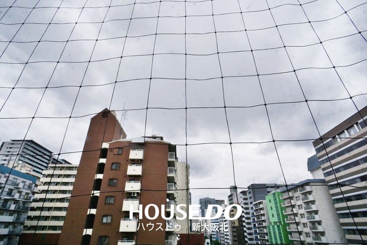 ■バルコニーには防鳥ネットが付いているので洗濯物やバルコニーが汚れる心配がありません◎