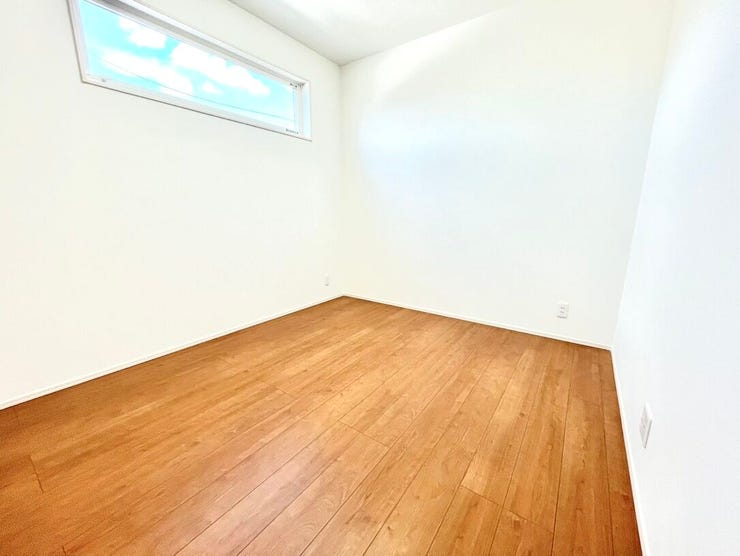 窓からの光にお空が見えて嬉しいお部屋です!
子供部屋にピッタリですね★