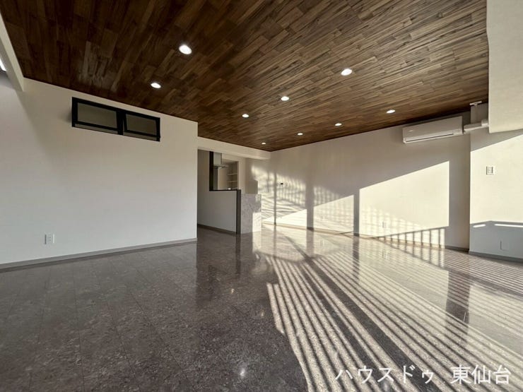 南西向きで日当たり良好です!