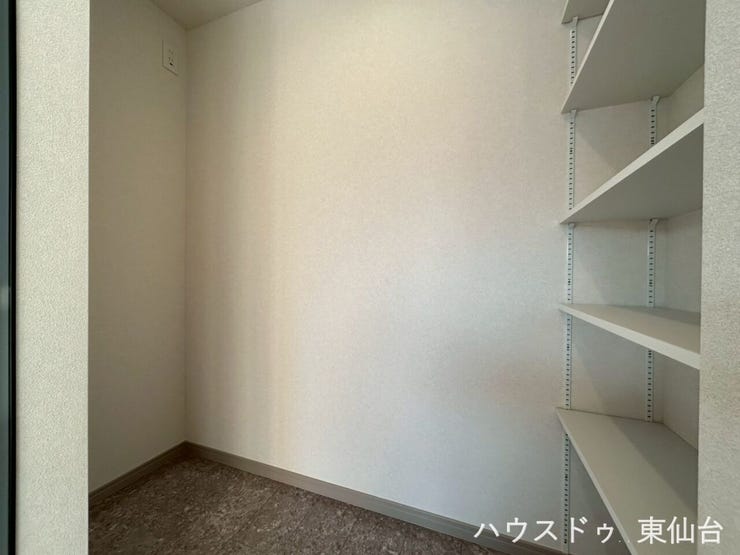 こちらには冷蔵庫スペースがあります!