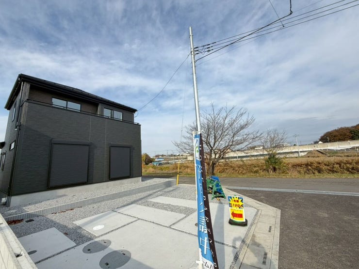 ◇ご来店方法◇
ナビで「ハウスドゥさいたま北宿通り」で検索♪
ローソンストア100に駐車場に4台駐車可能!
手ぶらでOK!キッズスペース完備でお子様ずれでも問題なし!