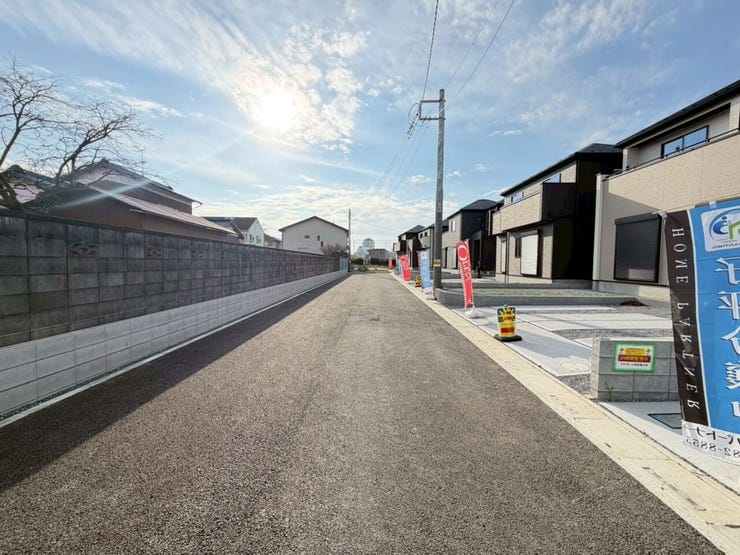 ◇売却査定相談◇
「急な転勤」「相続による売却」「金銭的な理由」など住まいの売却をそれぞれです。
仲介はもちろんのこと、弊社独自のネットワークで買取案件もご相談できます!