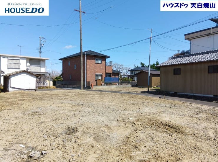 【外観】
西側対象地 南西角より撮影