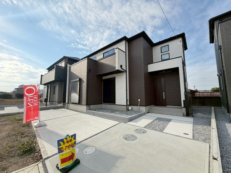 【外観】
【さいたま市深作11期5号棟】
令和7年9月完成済み!
現地ご案内いたします!同分譲物件・近隣物件も合わせてご紹介可能です!