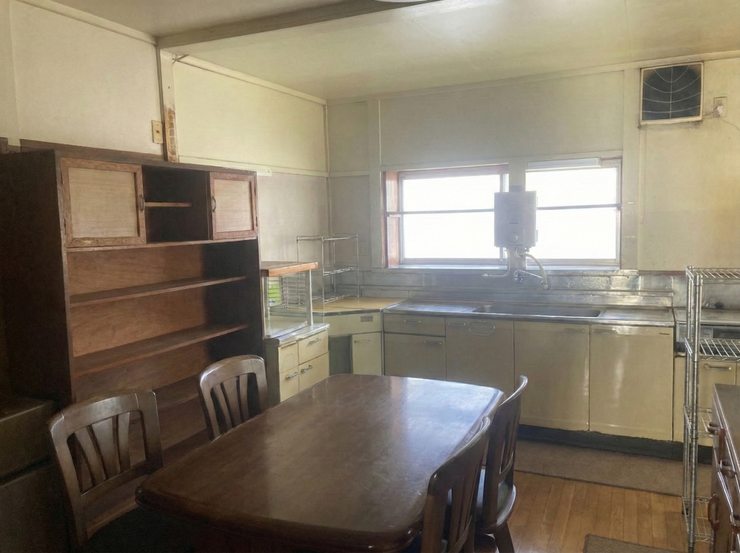 家事をしていても、食事中でも、会話の途絶えないダイニング。
一部加工を施しています