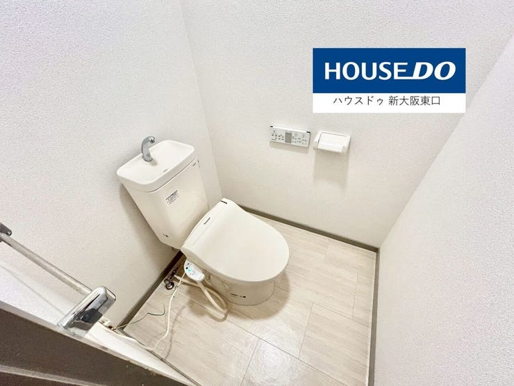 温水洗浄便座付きです。