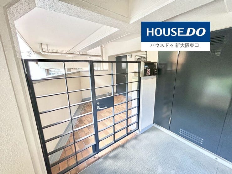 広くて安全性の高い玄関ポーチです。