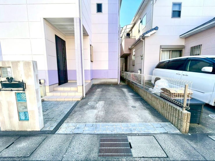 駐車1台可能な駐車スペース付き♪