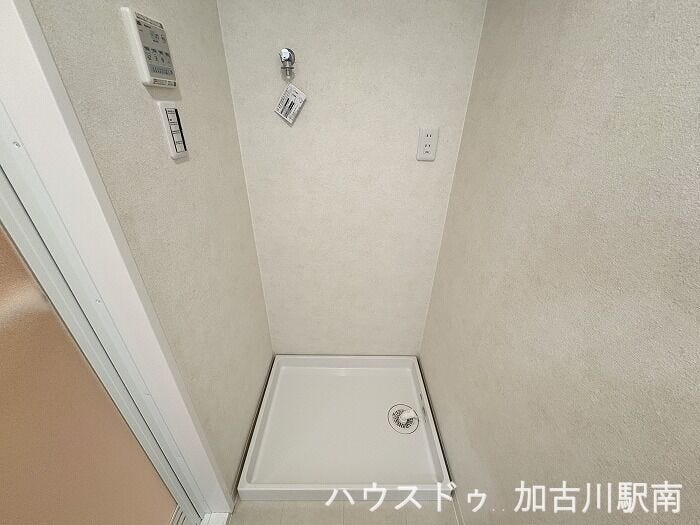 こちらは洗濯機置き場です♪