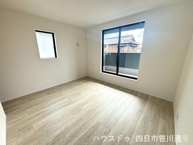 2階7帖の洋室(別角度)