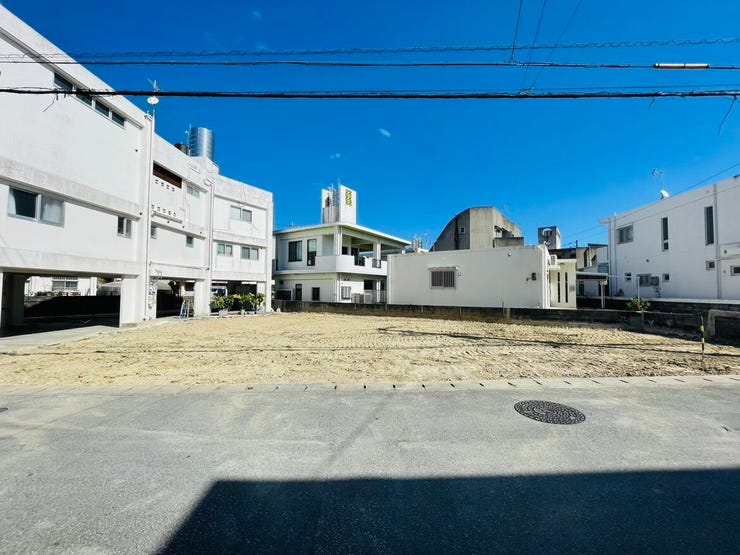 【前面道路含む現地写真】
現地写真