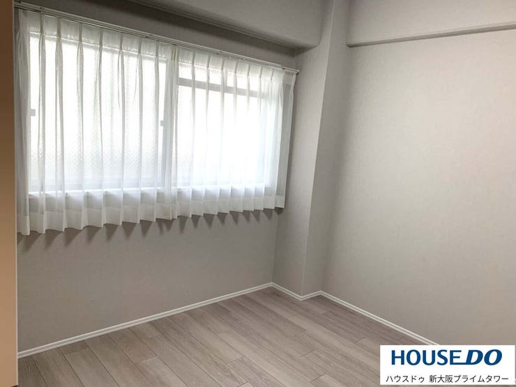 北側の洋室にも大きな窓からたっぷり自然光が差し込みます♪