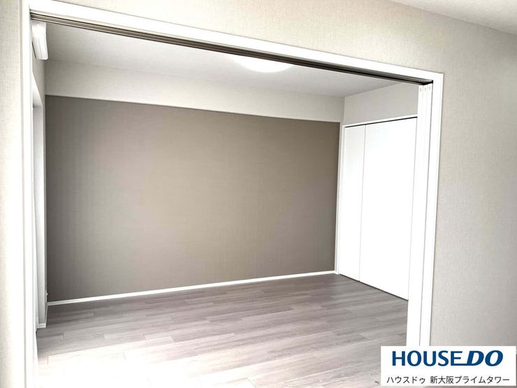 リビングと洋室の間の扉を開放してお部屋を広々使用することもできます♪