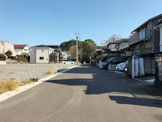 南側道路 西から東方向