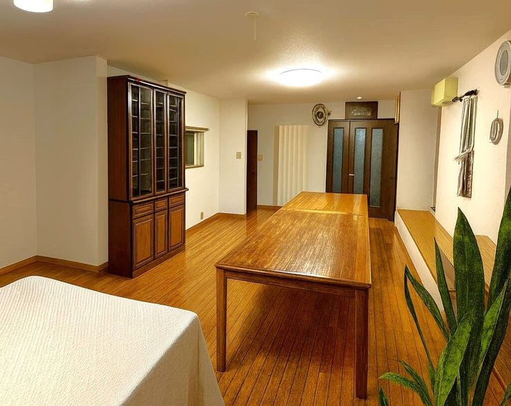 ◆LDK(約27.0帖)◆
約27帖のゆとりあるLDKは、二面採光で一日中明るく心地よい空間。家族が自然と集まる開放的なリビングで、暮らしの質をワンランク上げるゆったり時間をお楽しみいただけます!