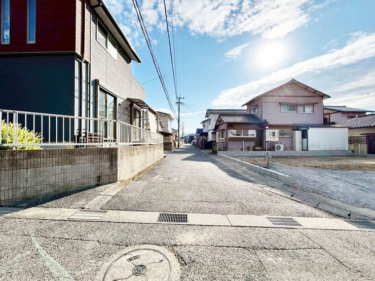 【閑静な住宅街】中間市太賀の新築戸建て♪中間南小・中学校♪システムキッチン♪角地♪駐車スペース3台♪