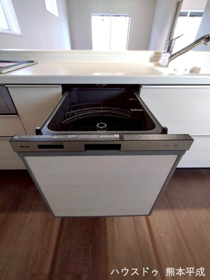 人数が多くても苦にならない食器洗い乾燥機付きです♪