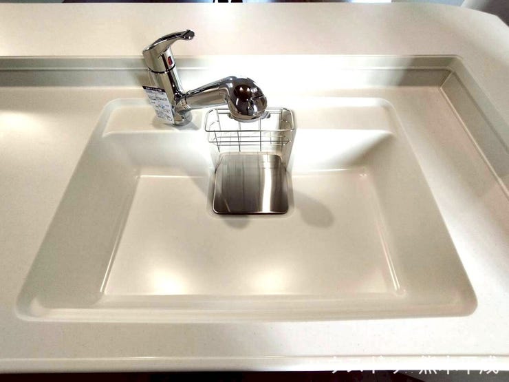 お手入れしやすいすっきりとしたキッチンシンクです