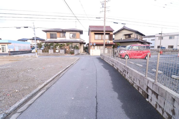 *南東側前面道路*