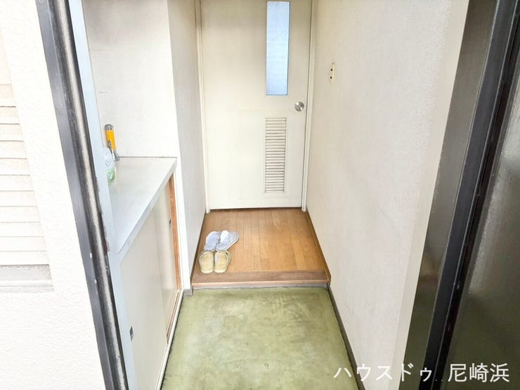 ■大容量のシューズボックス完備で来客時も安心!靴をすっきりと収納でき、玄関が広く清潔に保てます♪