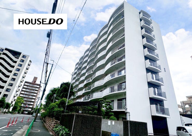 【外観】
■阪急京都線「南茨木」駅徒歩約3分
■大阪モノレール「南茨木」駅徒歩約3分
〈周辺生活施設〉
●天王小学校迄:約350m(徒歩5分)
●天王中学校迄:約850m(徒歩11分)