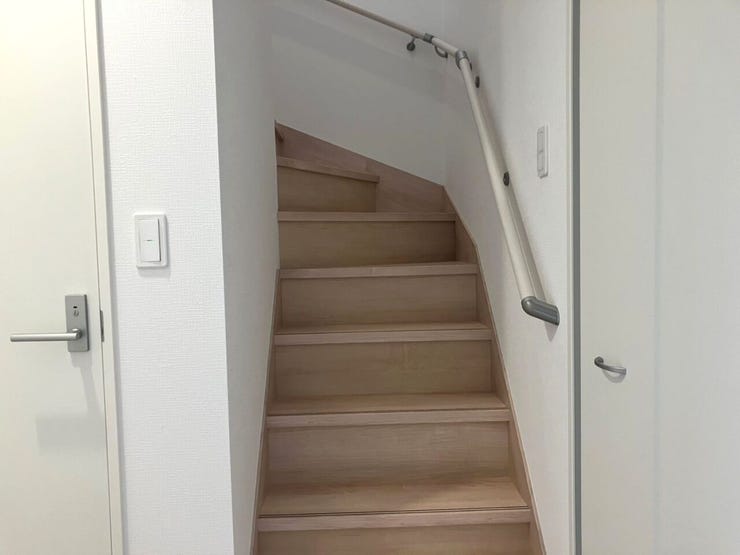 手すり付き階段