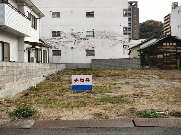 外観を西側より撮影