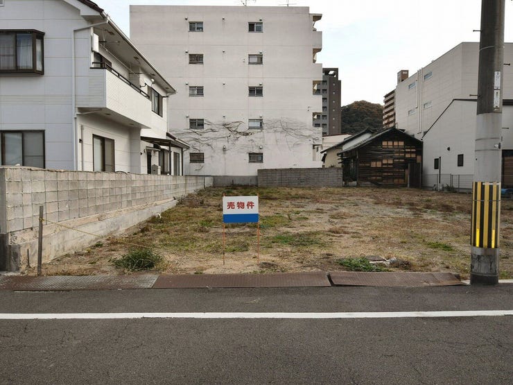 外観を西側より撮影