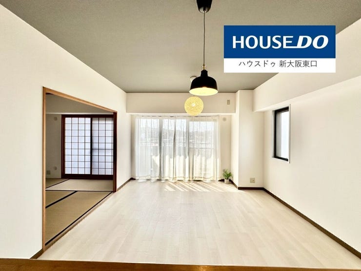 角部屋のため、照明が無くても日中は活字が読めるほどの明るさです。