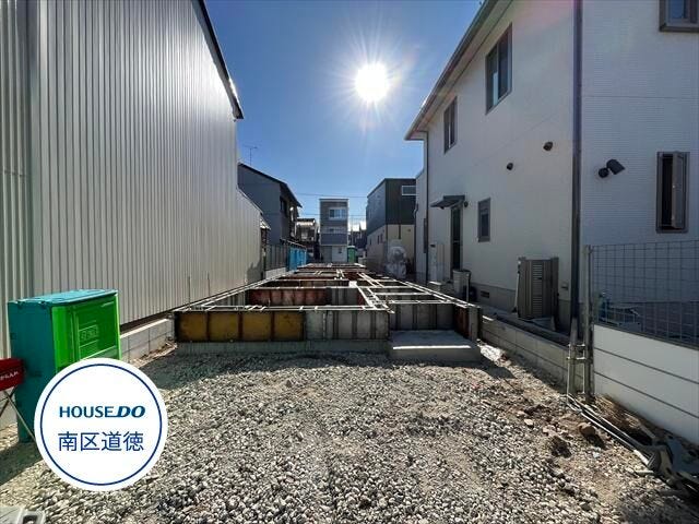 【外観】
全室複層ガラス!床暖房・食洗器などが完備◎設備が充実した住まいです♪
名鉄常滑線/豊田本町駅 徒歩約4分、地下鉄名城線/熱田神宮伝馬町駅 徒歩約13分とアクセス良好◎(2025年12月12日撮影)