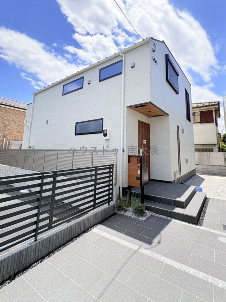 今月5月に新築建物が完成しました
建物面積120.89㎡/4LDK+WIC×2+SIC+パントリー