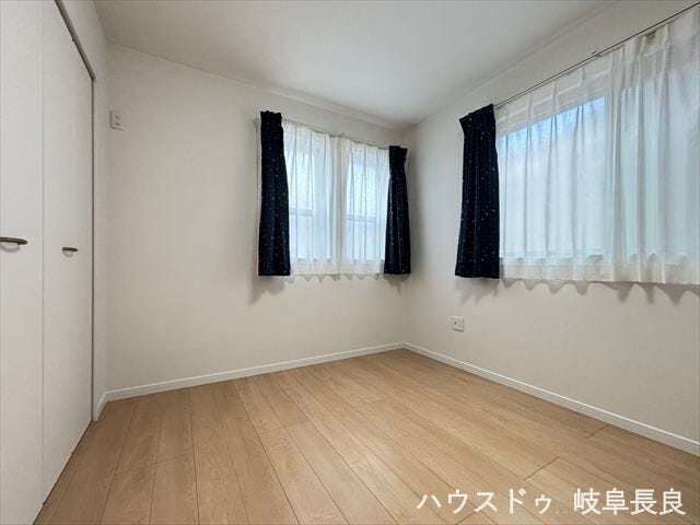 ≪6.1帖北東≫
5LDKだから、子ども部屋もしっかり確保。自分だけの空間が嬉しいですね♪