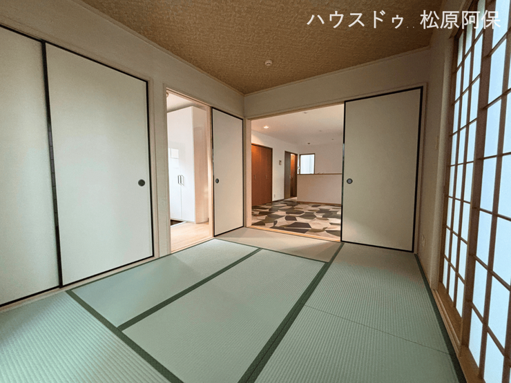 LDKに隣接した6畳の和室