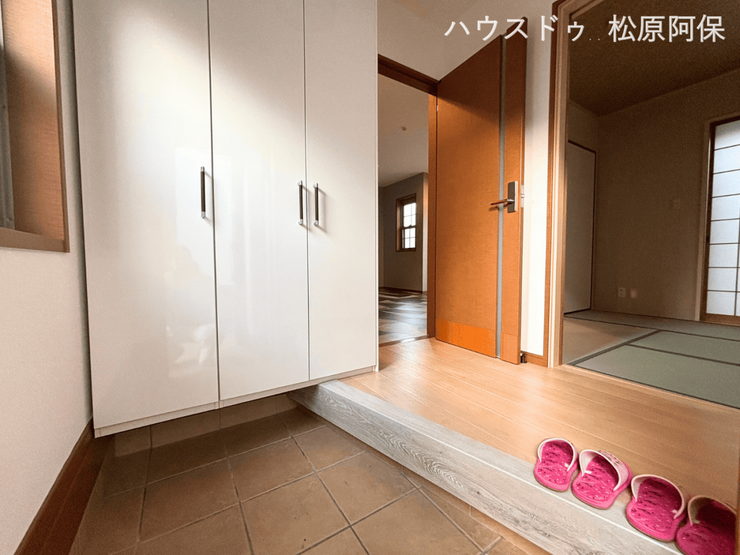 シューズボックスあり