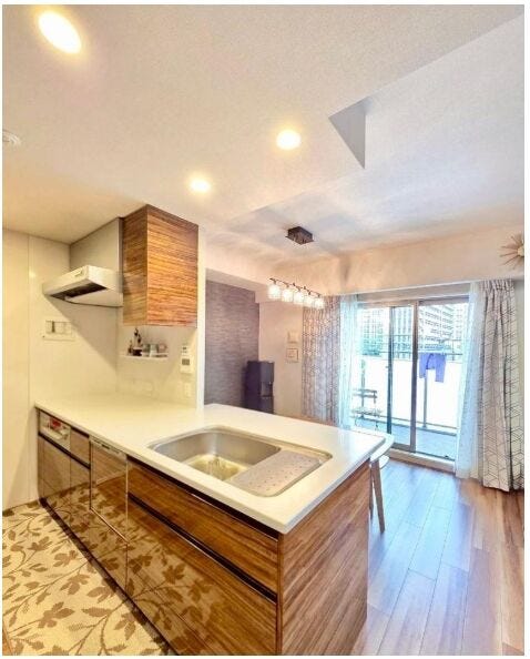 明るく開放的なキッチンで家事もはかどりそうです。