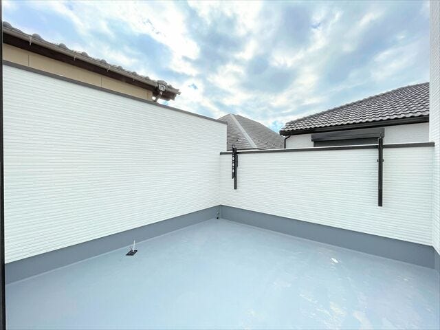 【南向きバルコニー】