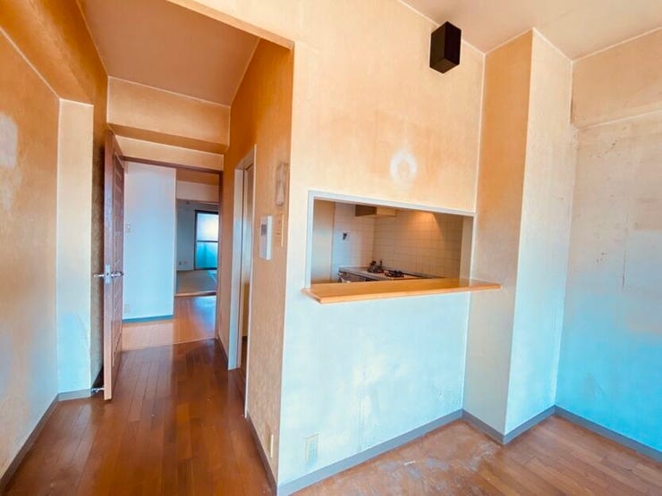 キッチンからリビングを見渡せるので小さいお子様のいるご家庭にも安心です♪