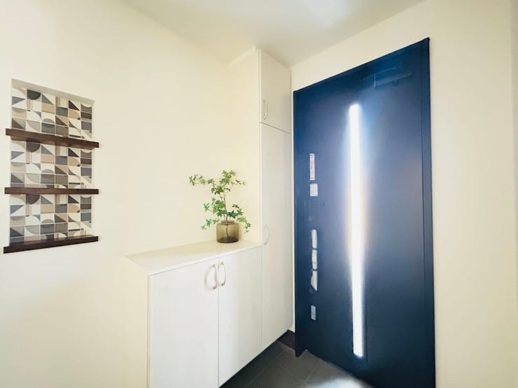 ◇内観から見た玄関☆