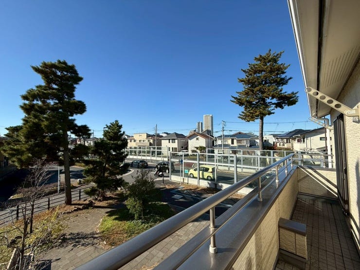 目の前が広場となっており、見晴らしも良好♪