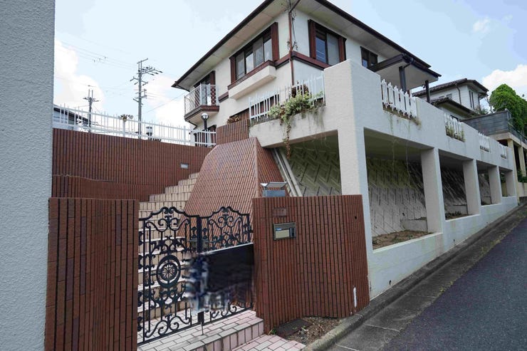 【外観】
「富雄駅」より徒歩約23分の立地◎