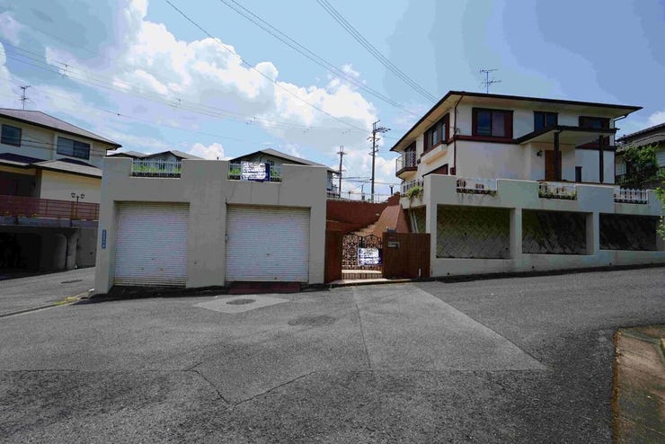 スーパーやコンビニ、幼保・小学校など生活利便施設が充実した立地です。