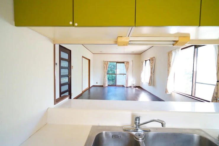 カウンターキッチンなので、お料理をしながらリビングを見渡すことができます◎