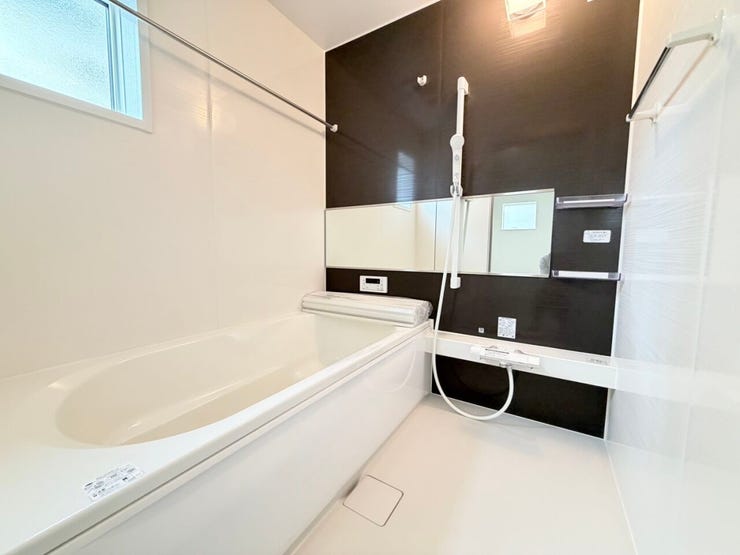 ◎浴室(2/24撮影)
お子様と入ってものびのびと使えて親子のコミュニケーションもとれる1坪タイプの広々浴室です♪