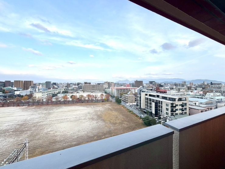 〈高層階〉
10階につき眺望良好+日当たり良好+風通し良好です♪