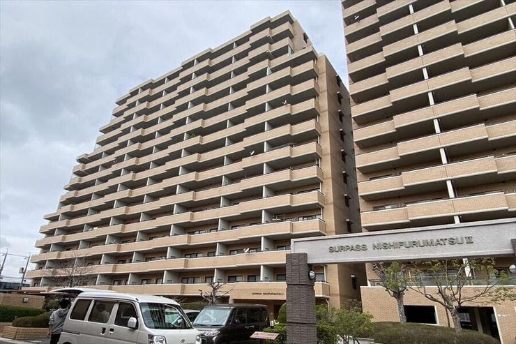 【外観】
◆2025年12月リフォーム完了予定の3LDK物件です!
◆楽器演奏可♪
◆水廻り以外段差解消!
◆南向き9階のお部屋で、陽当り・通風・眺望良好です!