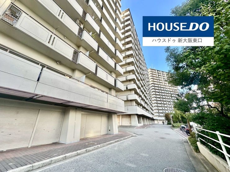 周辺は緑がおおく、公園があったりとお散歩に最適です。