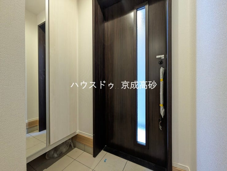 お家に出会う人々を出迎える玄関だからこそ、広々清潔感あふれる空間にしたいですね!