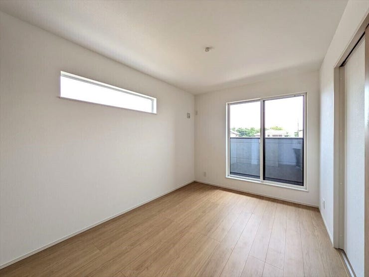 【同社施工例】二面採光で、明るく、風通しのよい空間が広がっています