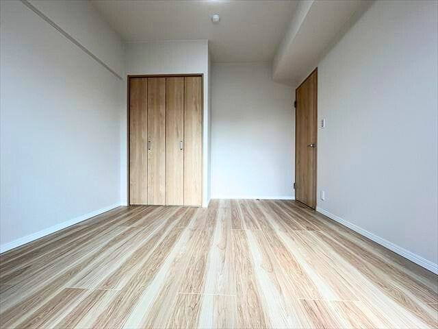 リビング横の6帖洋室からはバルコニーへ出られます。
(2026年2月12日 撮影)