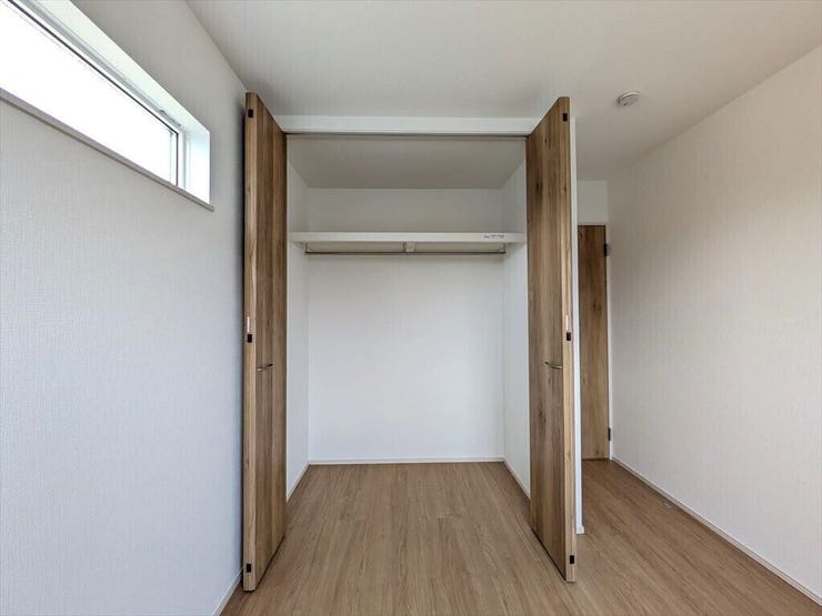 【同社施工例】全居室収納あり!
荷物が多くても困りません。